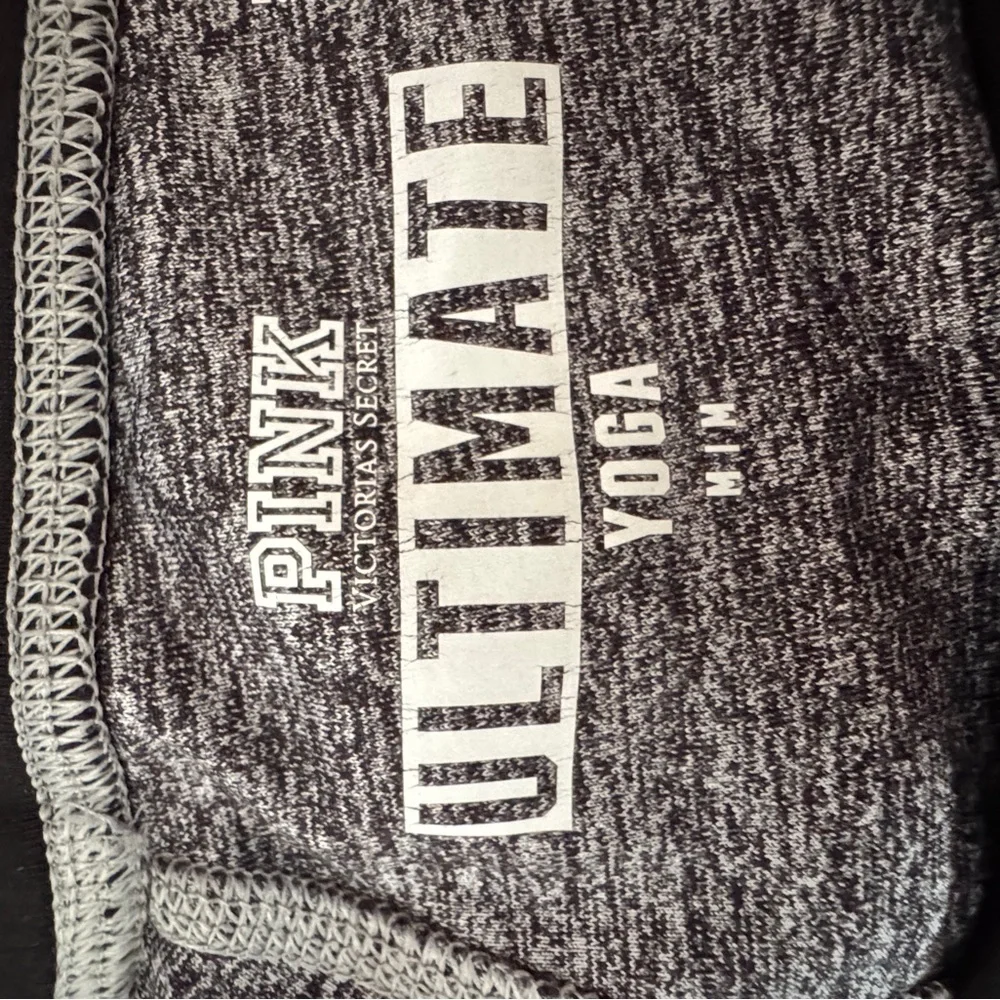 PINK Victoria's Secret Gray and Black Jogger Sweatpants dance pants sz M pockets